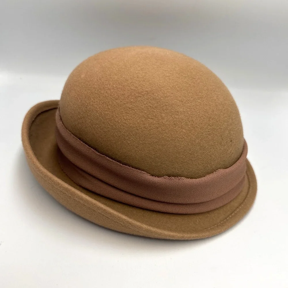 Cloche Hat 100% Wool Felt W/Fabric accent Asymmetrica Brim Womens Camel Retro
